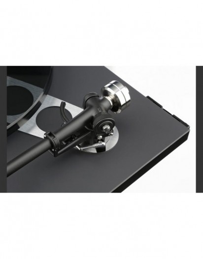 Rega Planar 6 (Fiyata Kafa İğne Dahil Değildir)